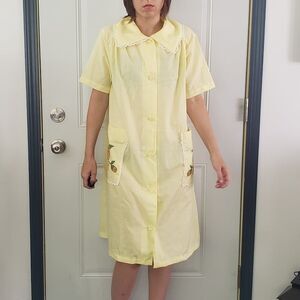 70s‎ Yellow Nightgown or Robe with Roses